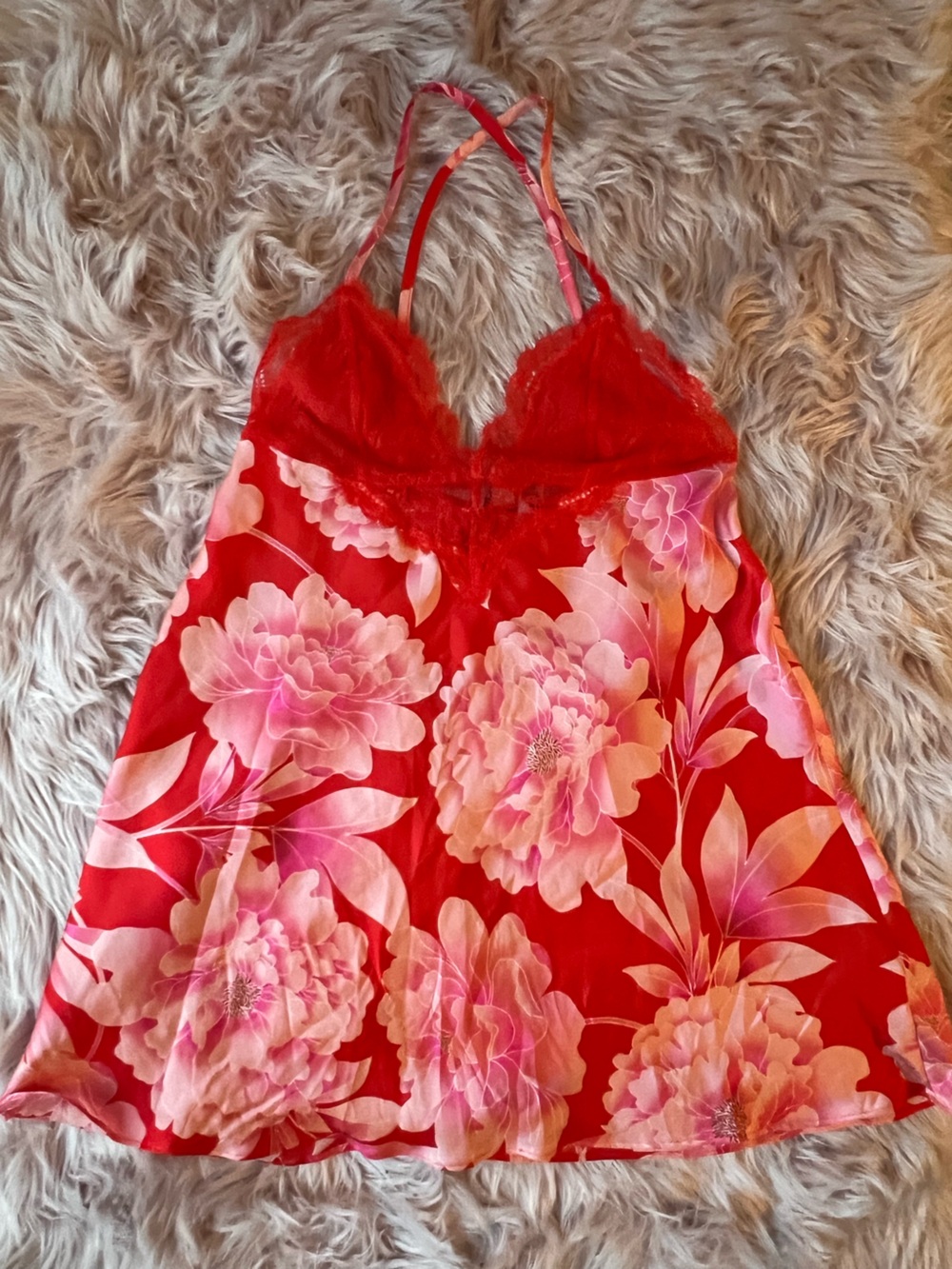 sofia by sofia vergara Red Satin Floral Lace-Trim Chemise Medium